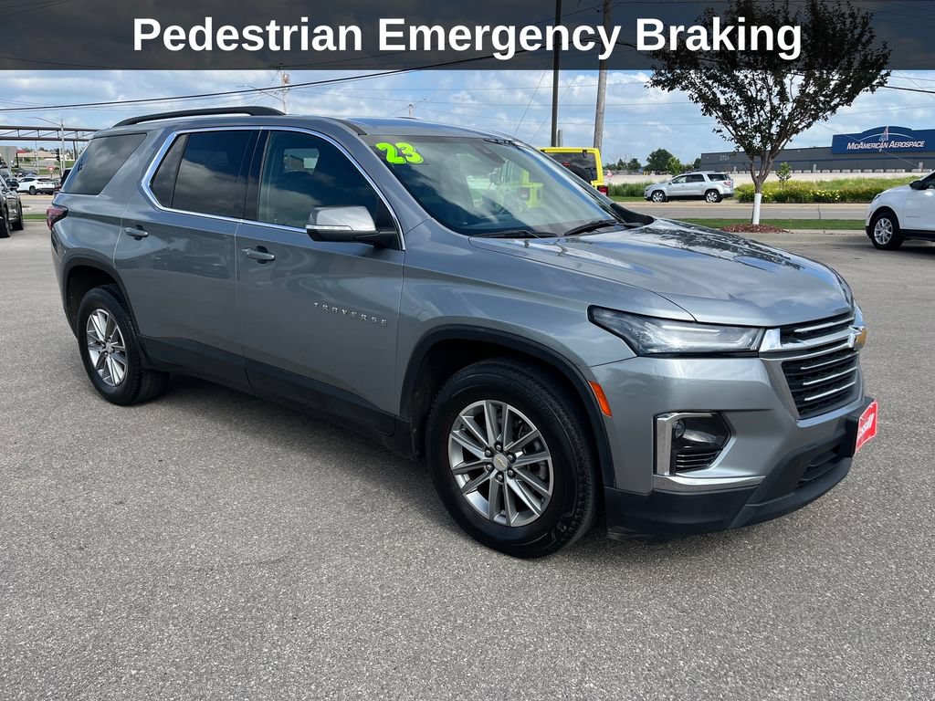Used 2023 Chevrolet Traverse LT AWD/4WD image 9