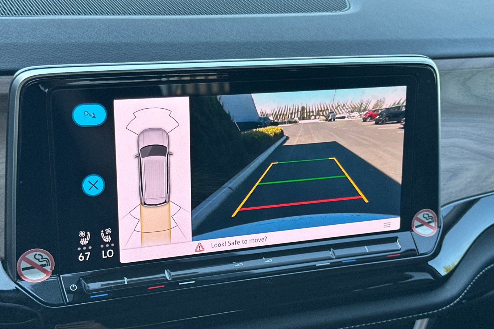 Certified 2024 Volkswagen Atlas SE image 20