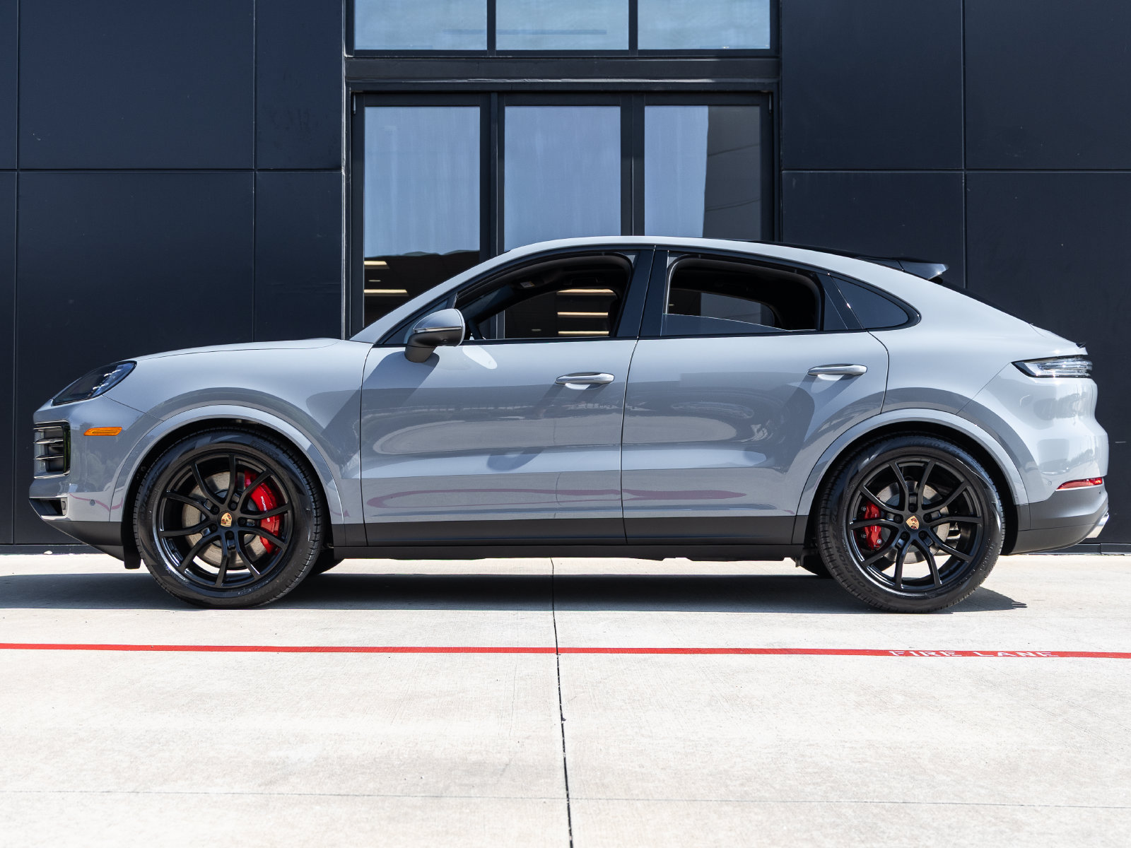 New 2026 Porsche Cayenne S AWD/4WD image 2