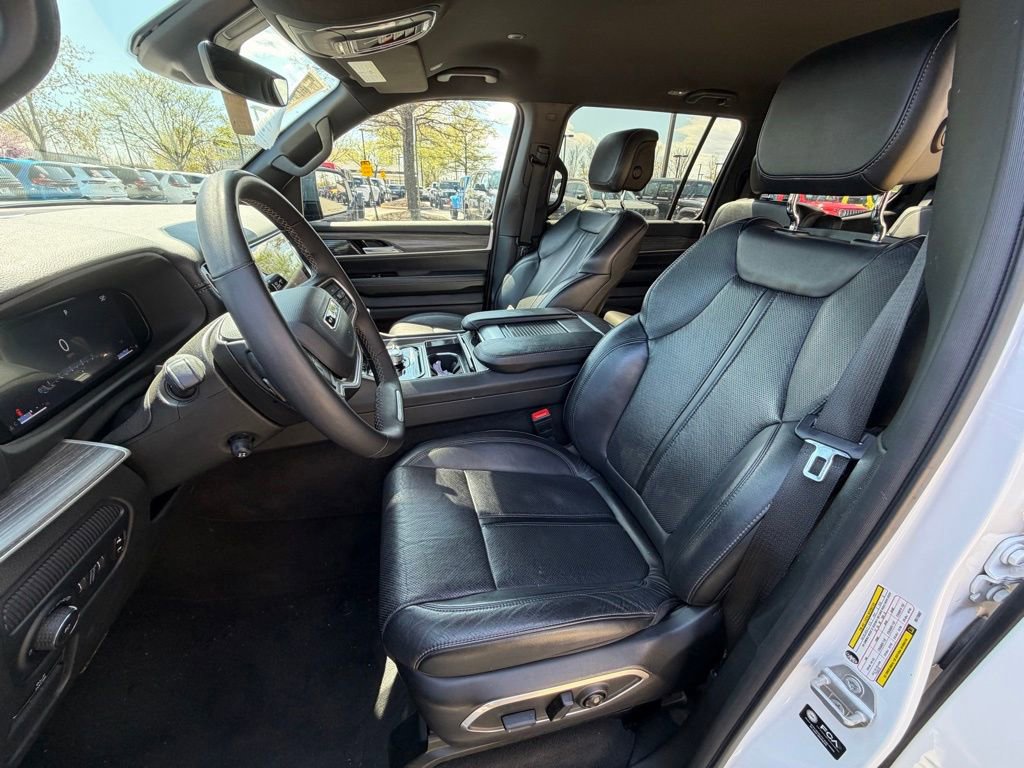 Certified 2024 Jeep Wagoneer Series III image 22