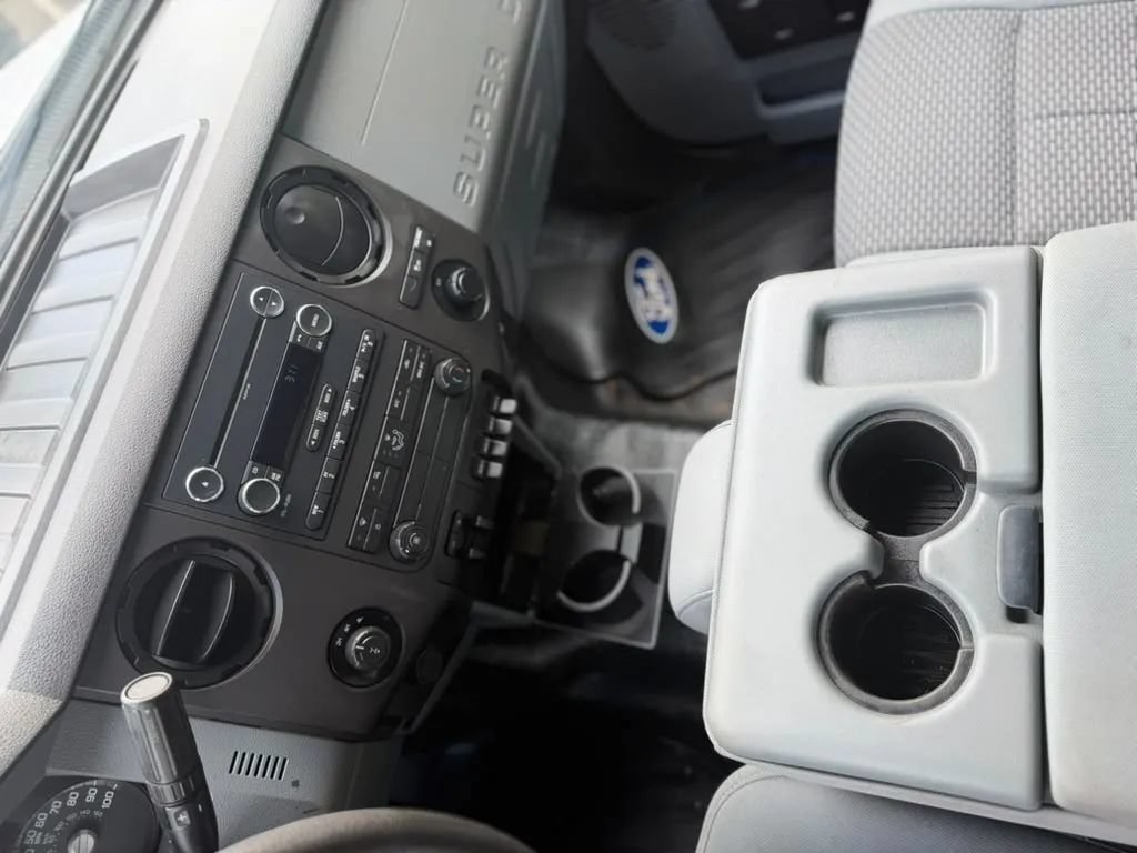 Used 2016 Ford F250 XL w/ Power Equipment Group AWD/4WD image 25