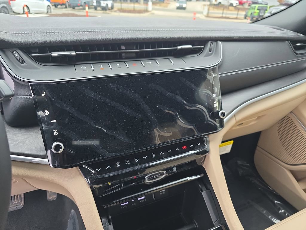 New 2026 Jeep Grand Cherokee Limited image 21