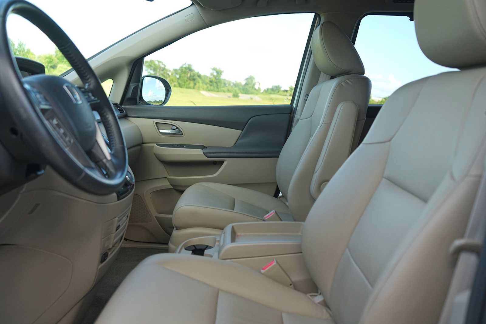 Used 2016 Honda Odyssey Touring image 11