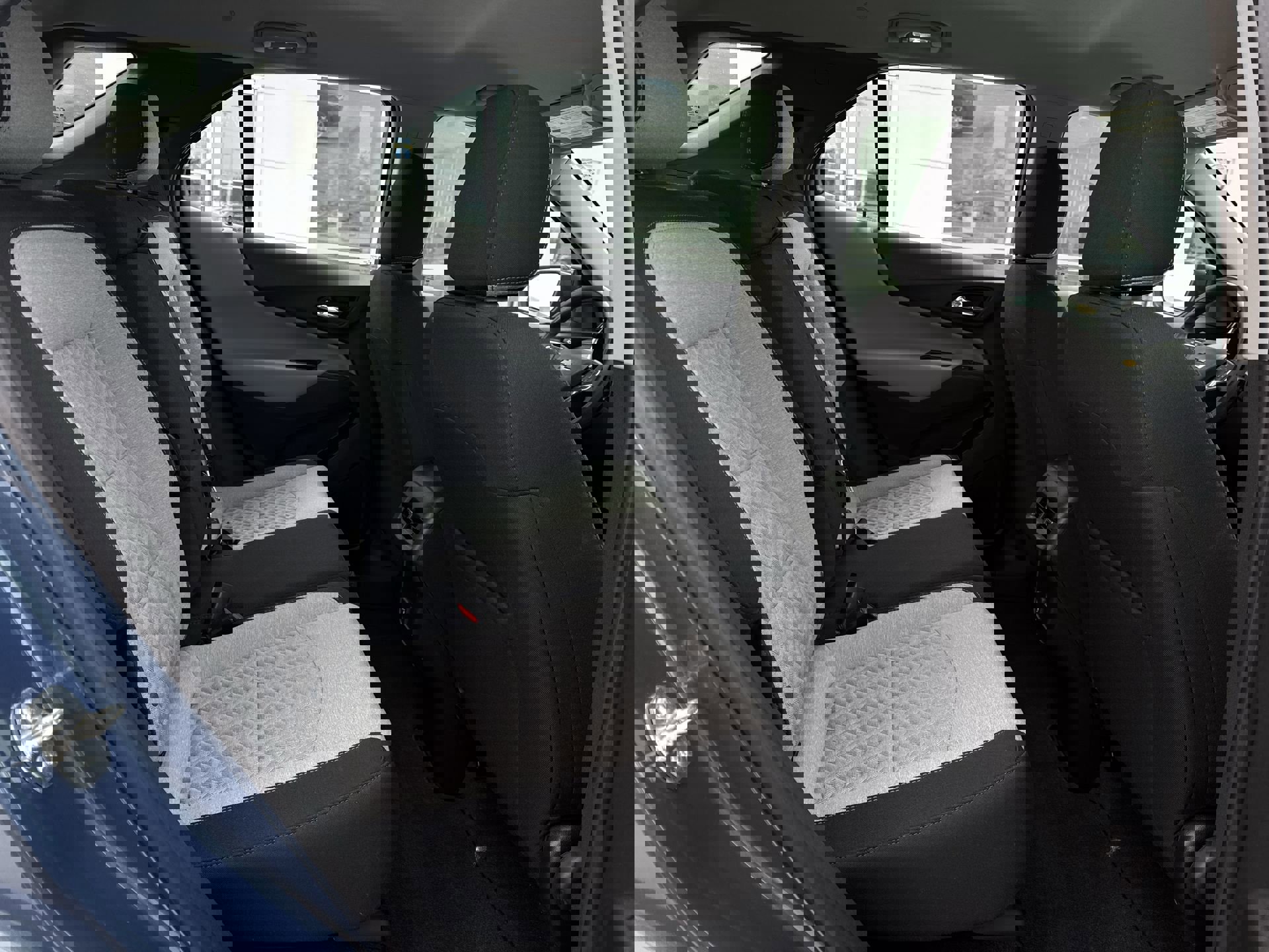 Certified 2024 Chevrolet Equinox LS w/ Driver Confidence II Package image 26