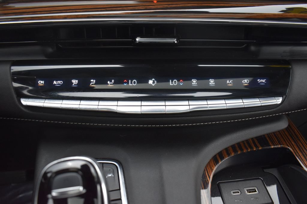 Used 2024 Cadillac Escalade Premium Luxury w/ LPO, Floor Liner Package AWD/4WD image 22