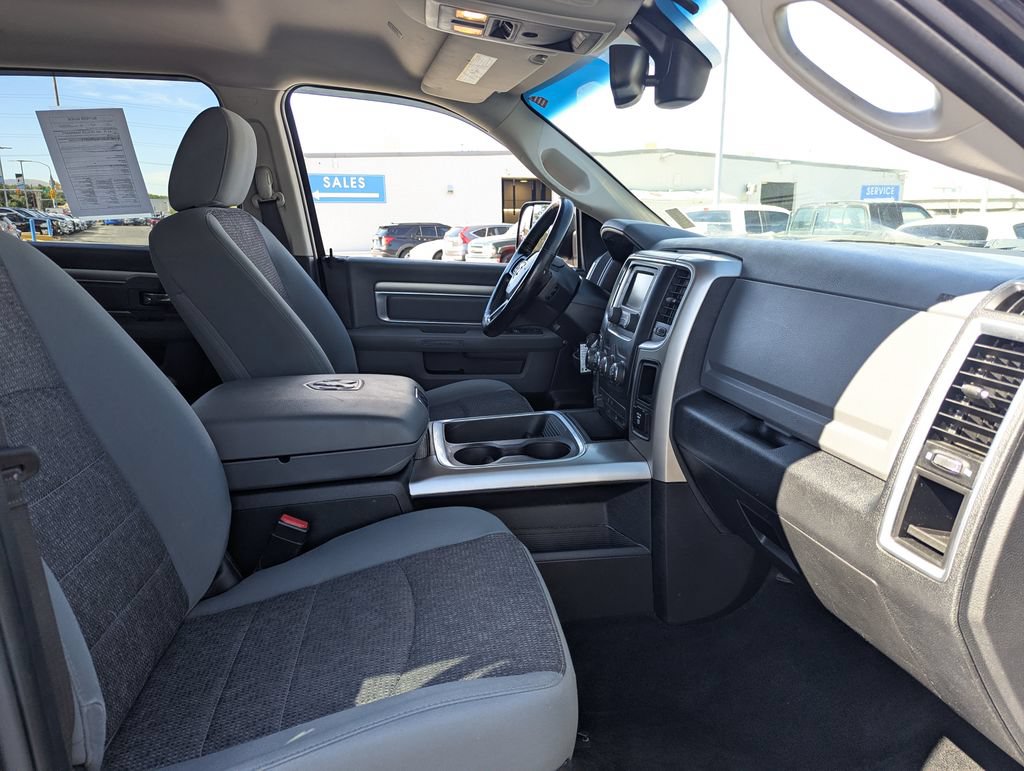Used 2017 RAM 1500 Classic SLT AWD/4WD image 34