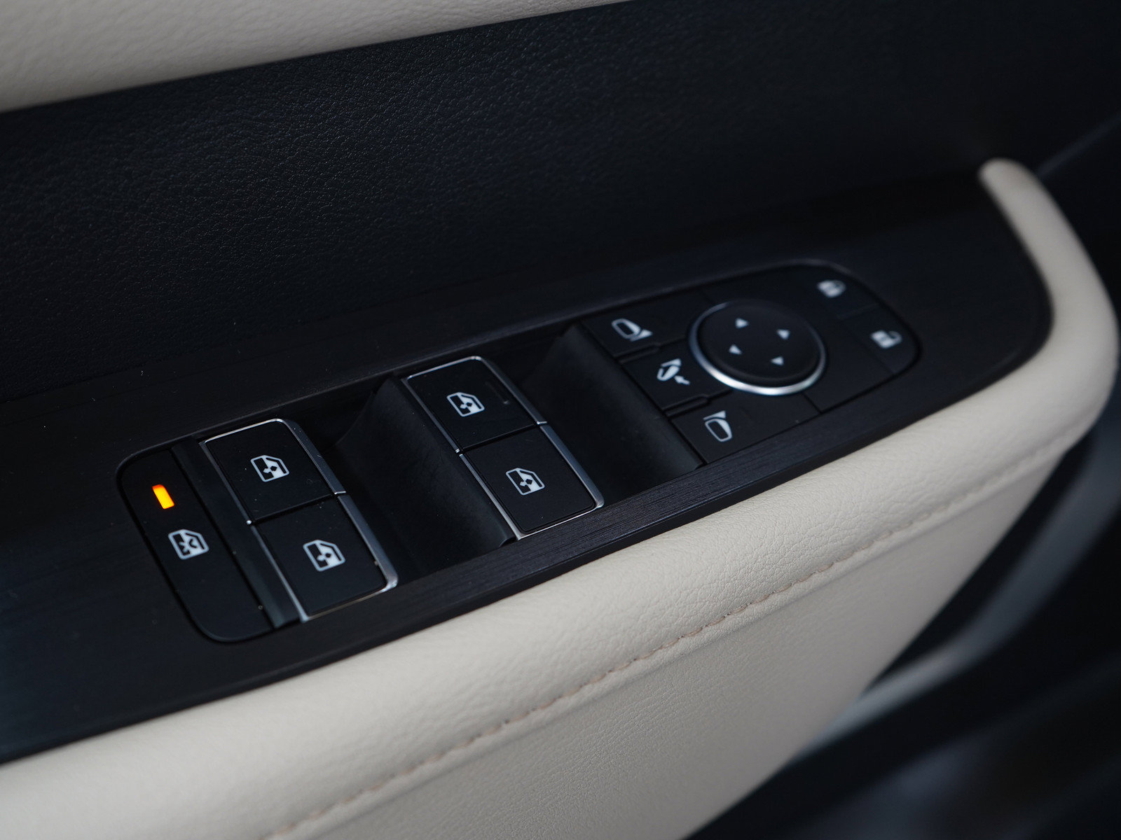 Certified 2025 Nissan Armada Platinum AWD/4WD image 24