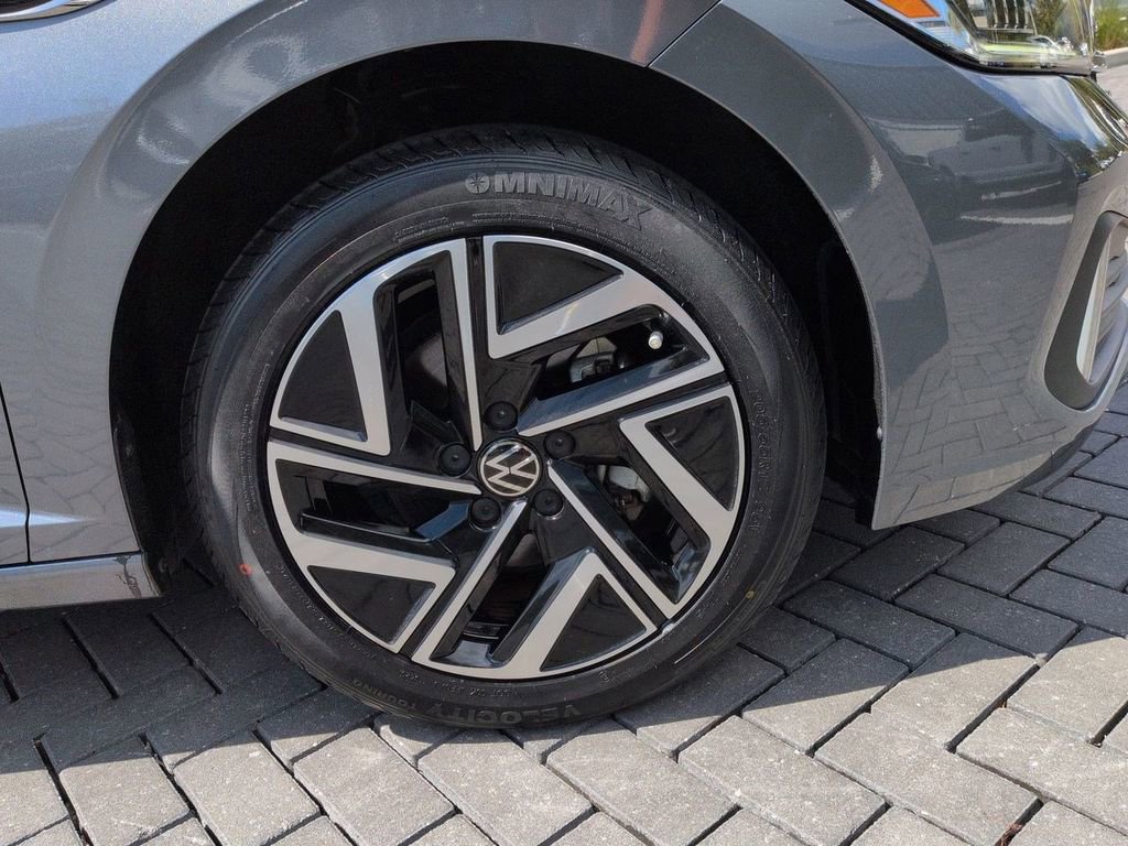 Used 2022 Volkswagen Jetta SEL image 12