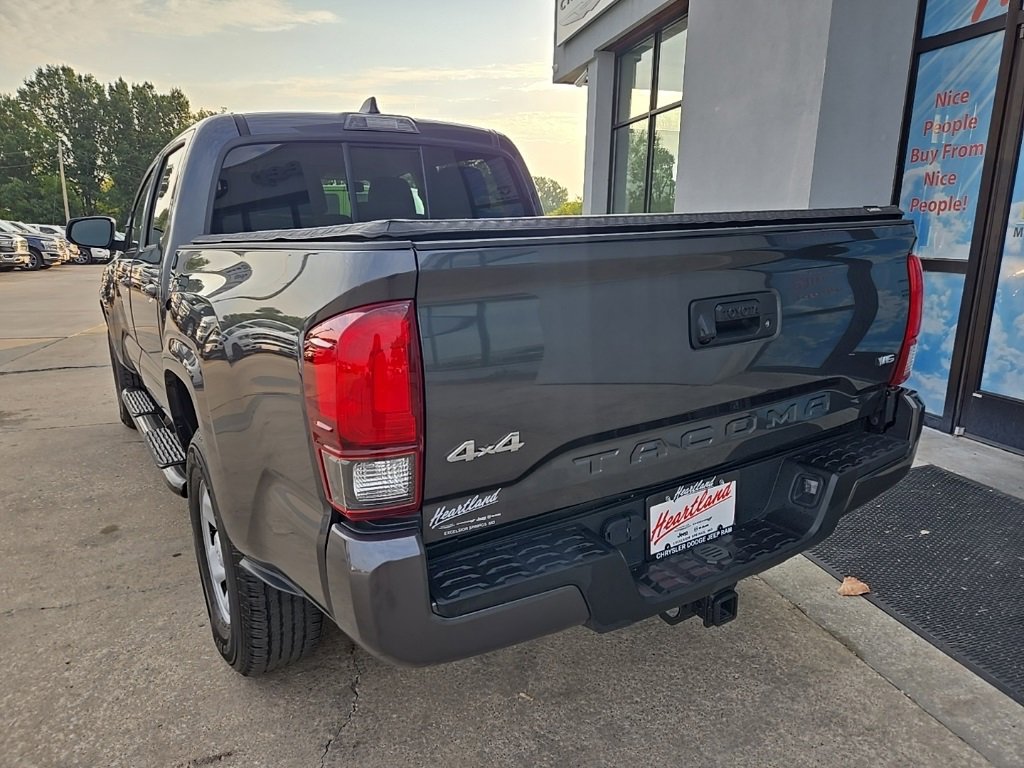 Used 2022 Toyota Tacoma SR image 8