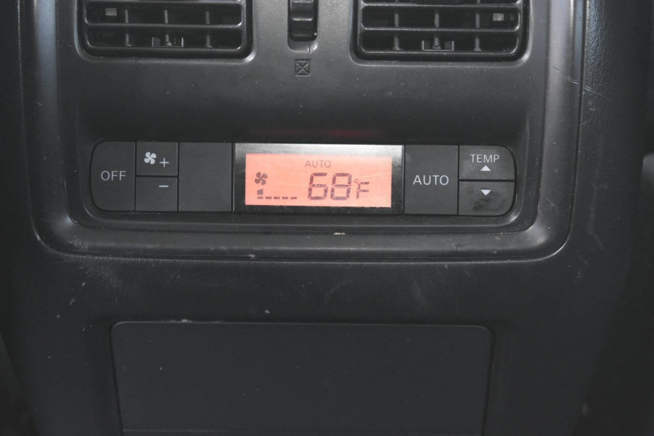 Used 2017 Nissan Pathfinder S image 61