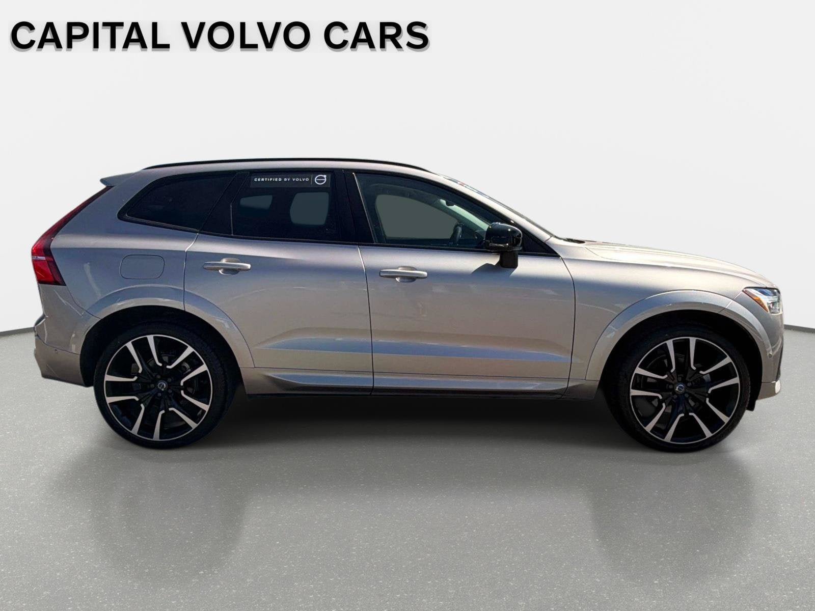 Certified 2024 Volvo XC60 B5 Ultimate w/ Protection Package Premier AWD/4WD image 4