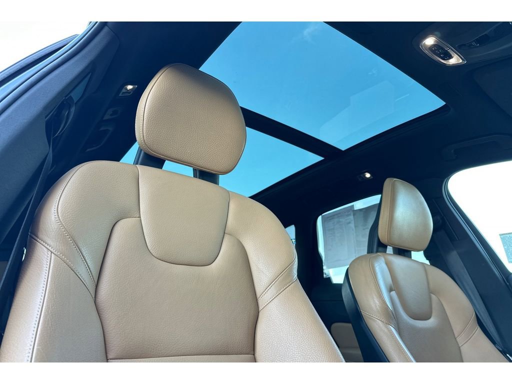 Used 2018 Volvo XC60 T5 Momentum image 18