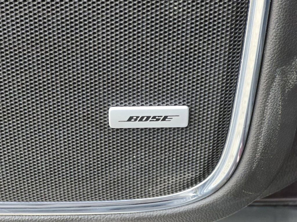 Used 2020 Chevrolet Suburban Premier AWD/4WD image 16