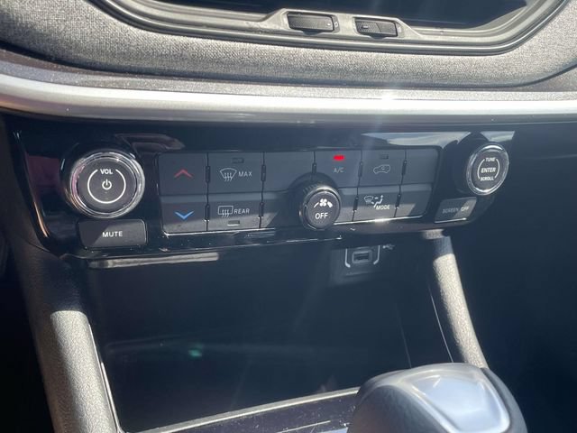 Used 2023 Jeep Compass Sport AWD/4WD image 21