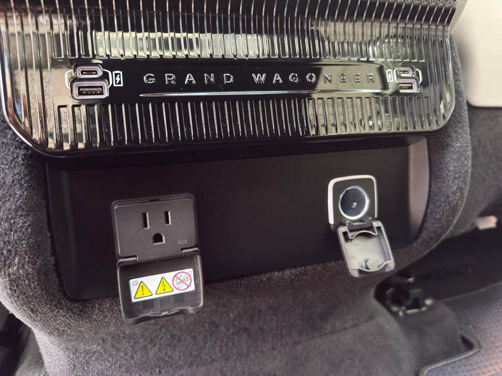 Used 2023 Jeep Grand Wagoneer 4WD image 27