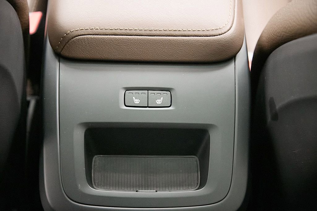 Used 2023 Volvo XC60 B5 Plus w/ Climate Package image 23