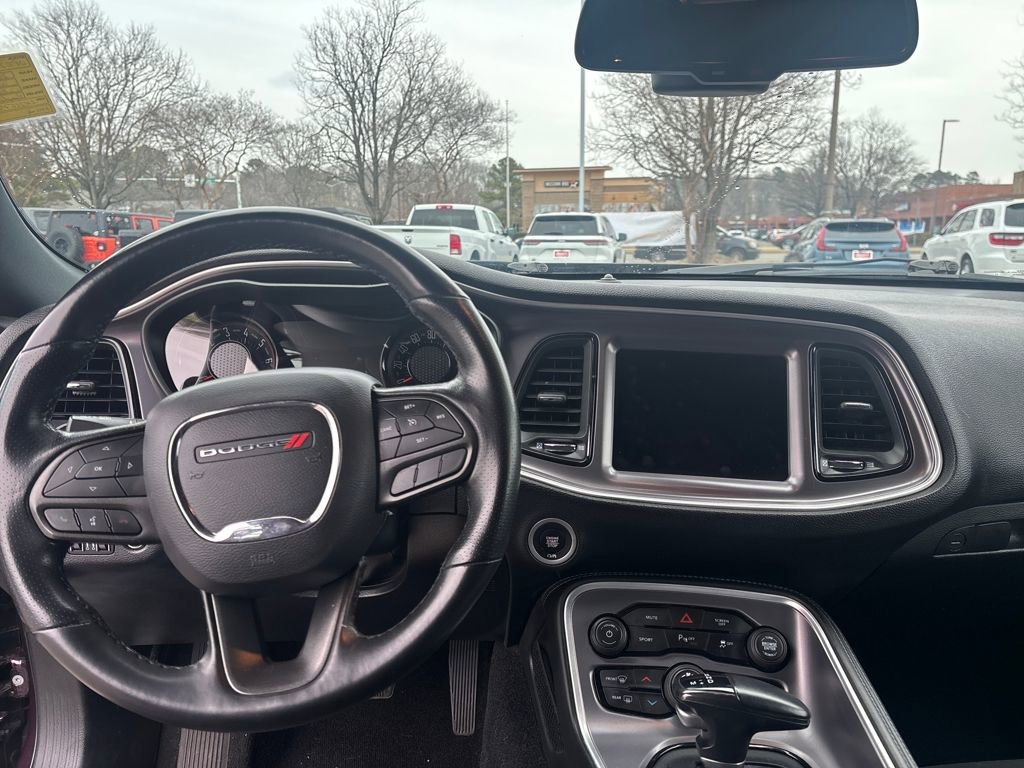 Used 2020 Dodge Challenger SXT w/ Driver Convenience Group image 11