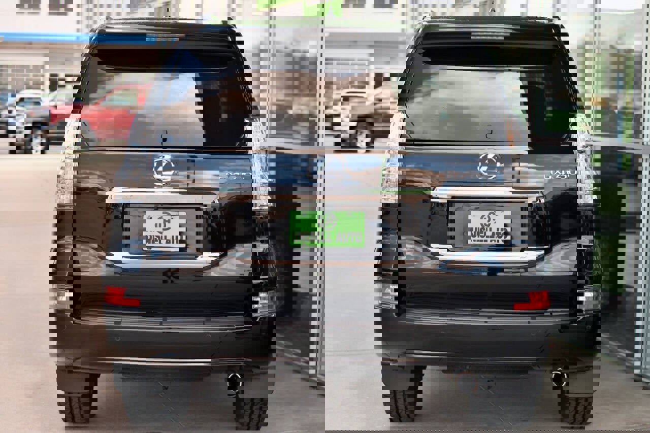 Used 2017 Lexus GX 460 Base AWD 4dr SUV image 6