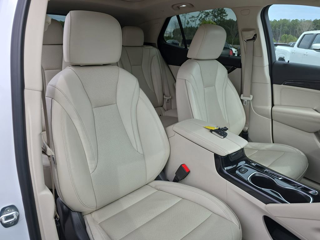 Used 2021 Buick Envision Essence w/ Technology Package I image 13