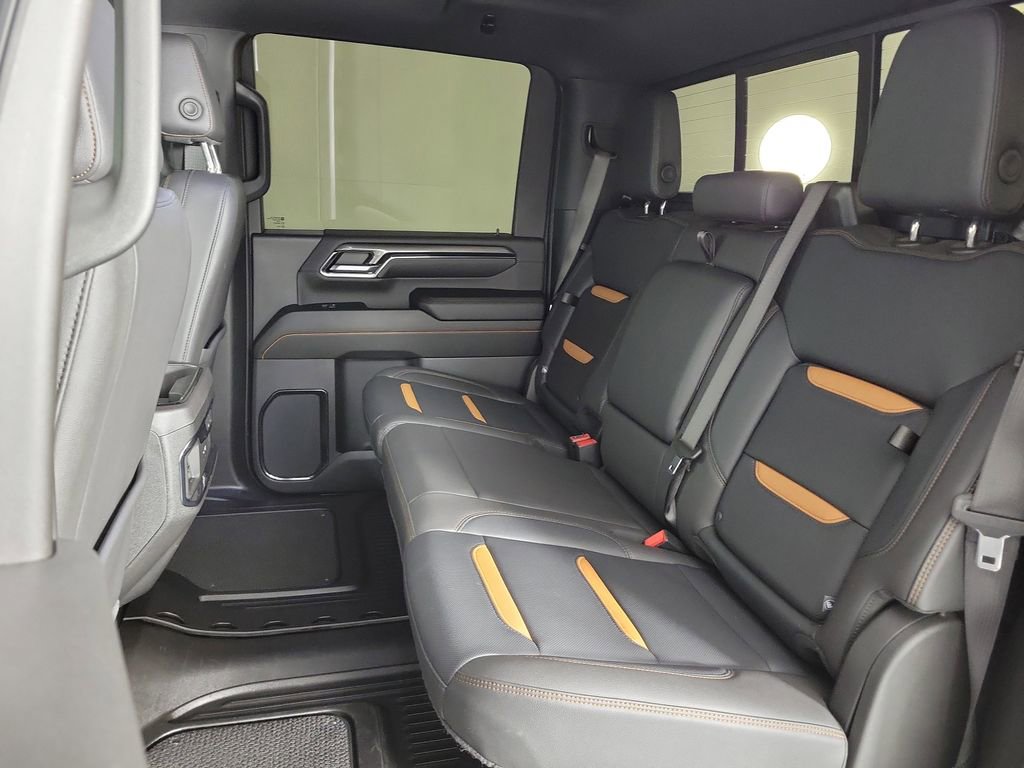 Used 2024 GMC Sierra 2500 AT4 w/ AT4 Premium Plus Package AWD/4WD image 10