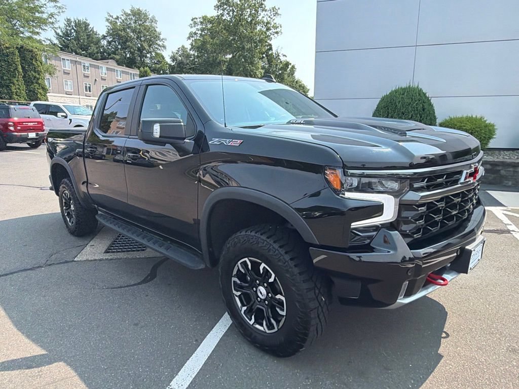 Used 2025 Chevrolet Silverado 1500 ZR2 w/ Technology Package AWD/4WD image 9