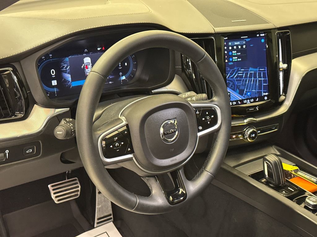 Used 2022 Volvo XC60 B5 R-Design w/ Protection Package Premier image 19