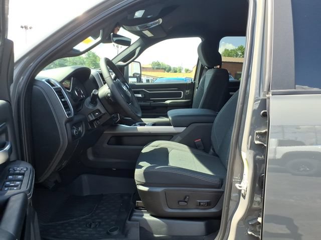 New 2026 RAM 2500 Big Horn AWD/4WD image 6