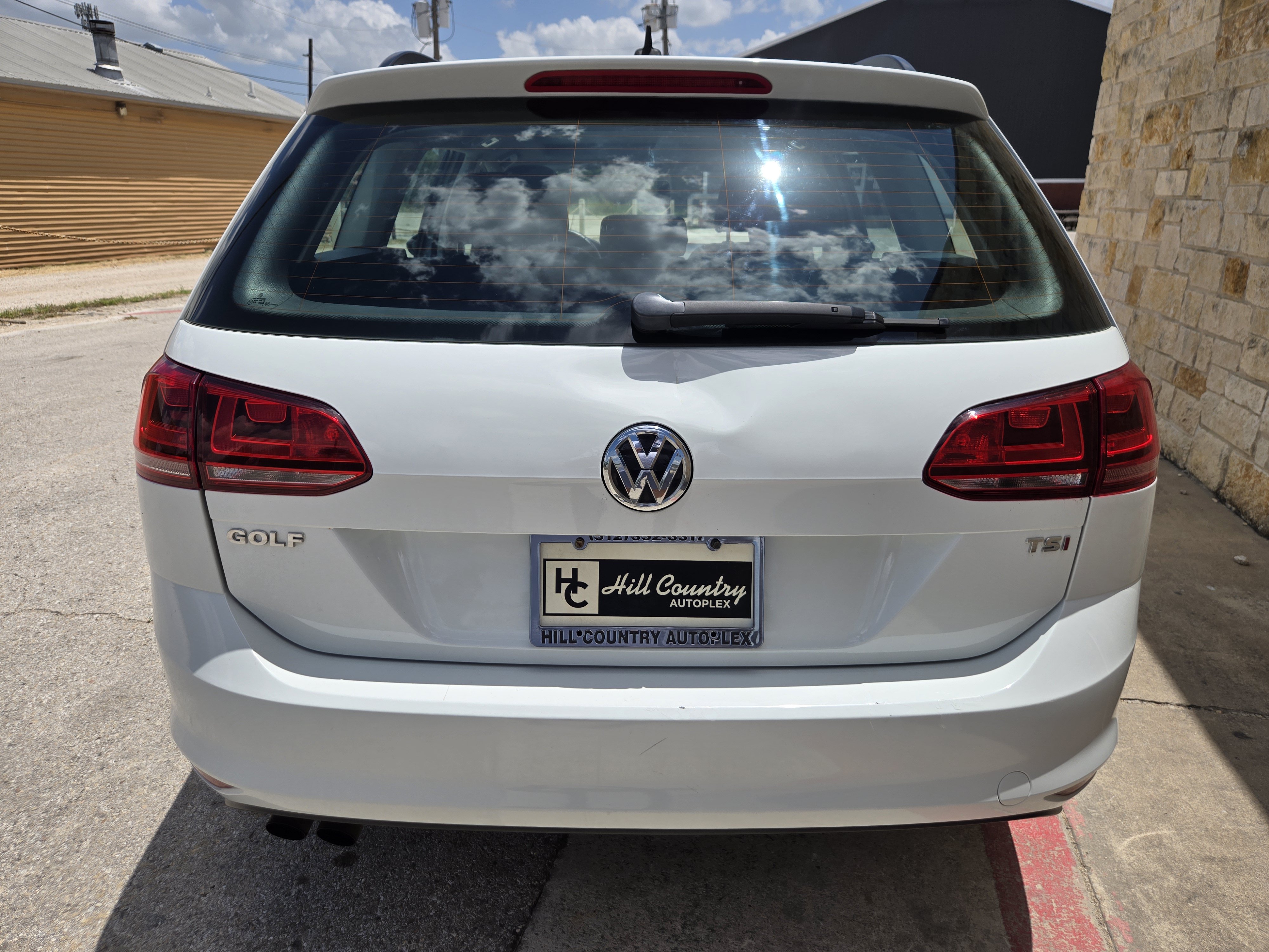Used 2015 Volkswagen Golf SE w/ Lighting Package FWD image 16