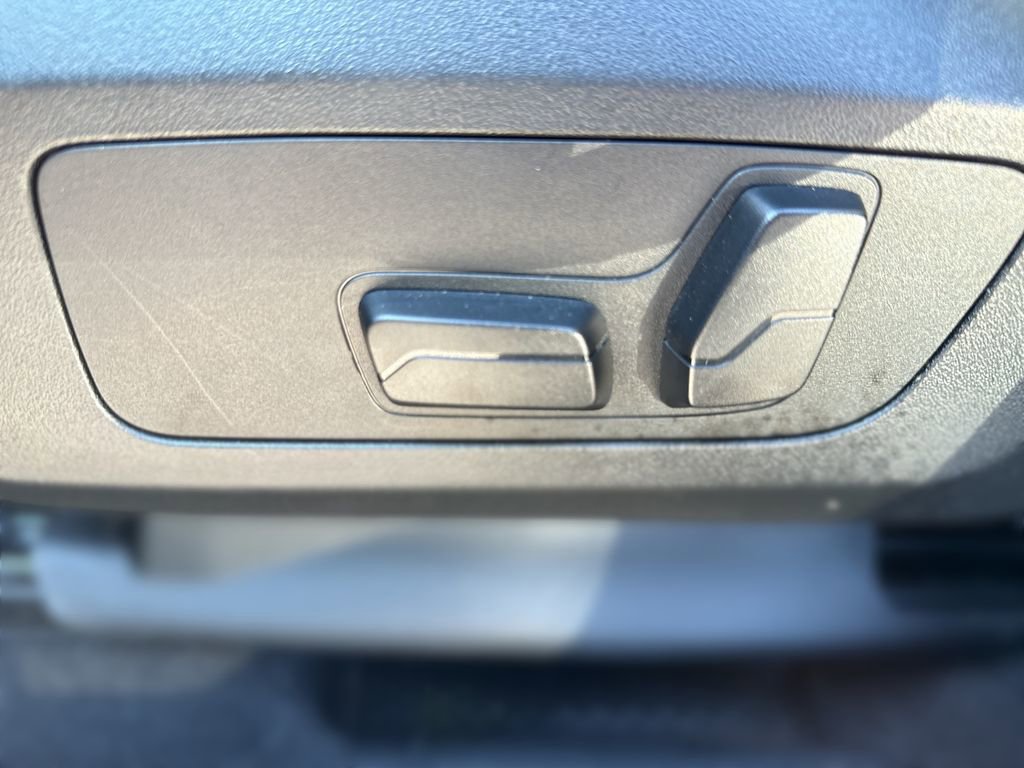 Used 2025 BMW X1 xDrive28i image 14