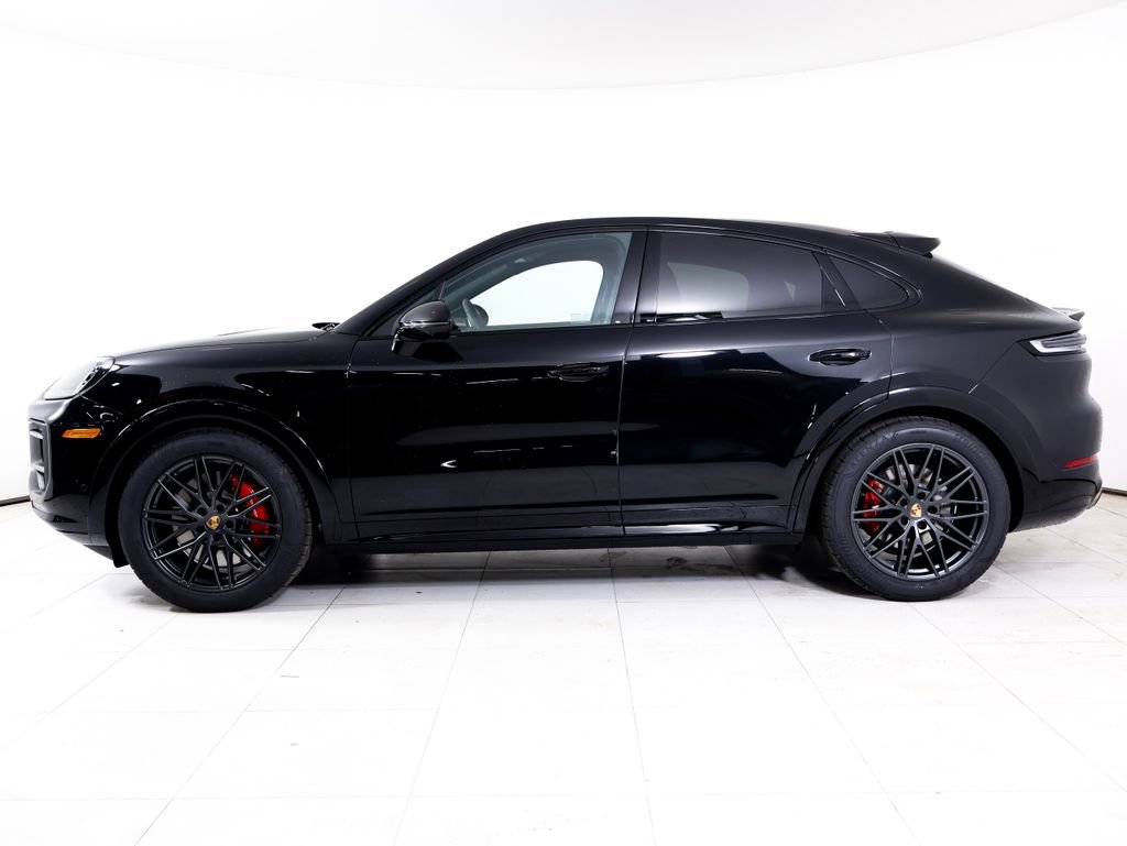New 2026 Porsche Cayenne GTS image 2