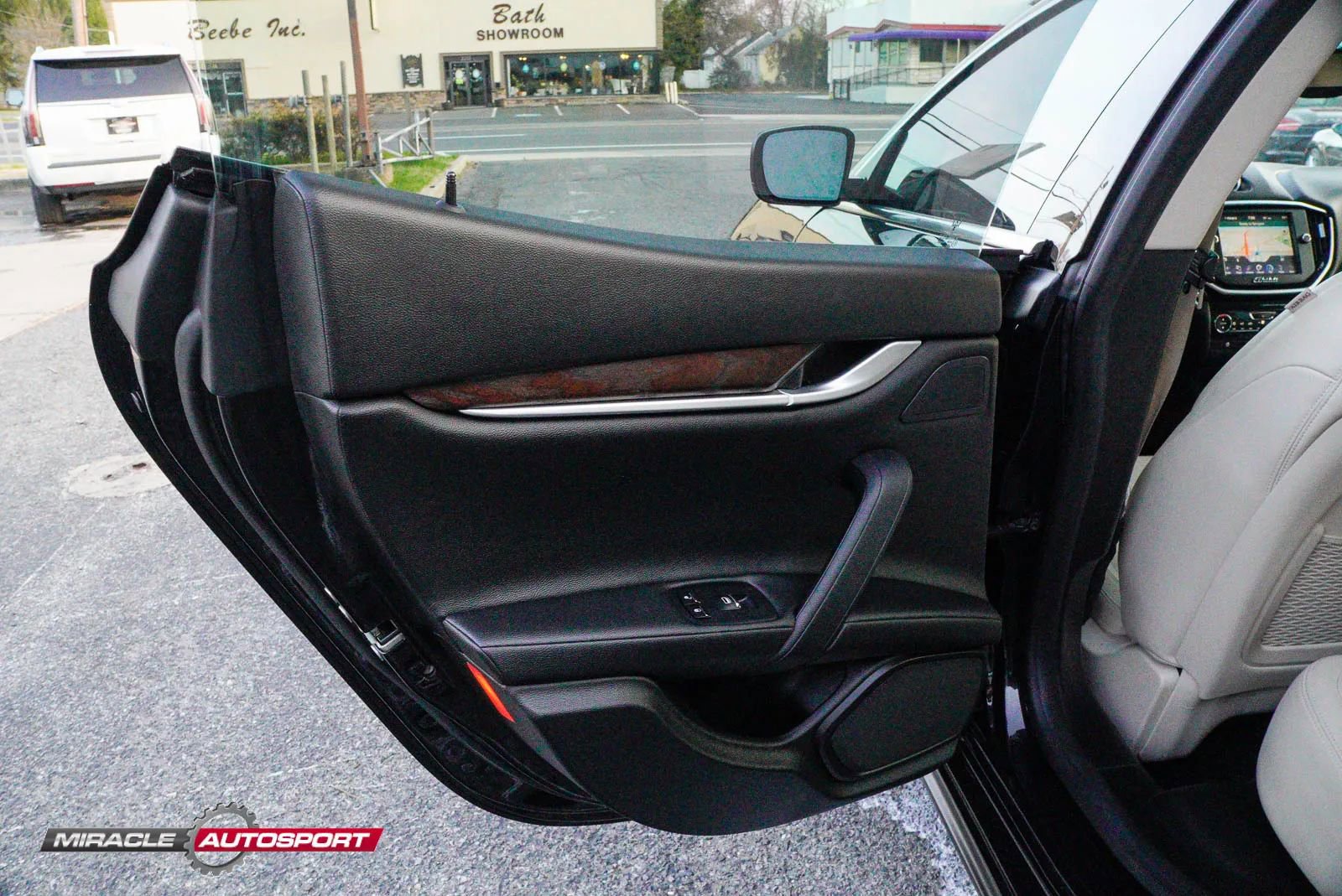 Used 2015 Maserati Ghibli S Q4 image 23