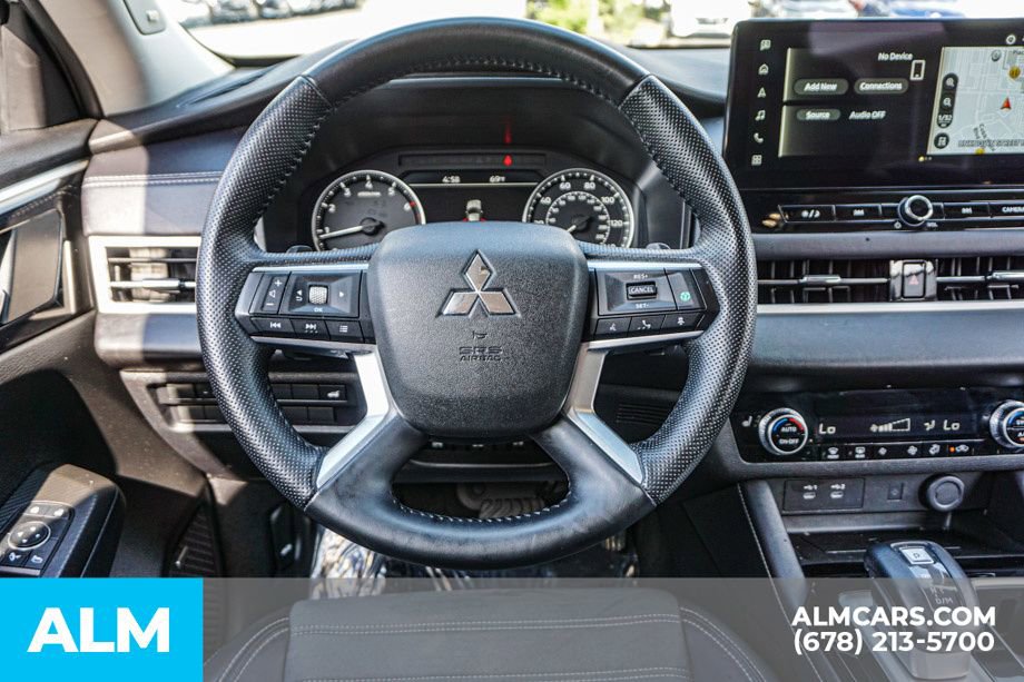 Used 2025 Mitsubishi Outlander SE FWD image 31