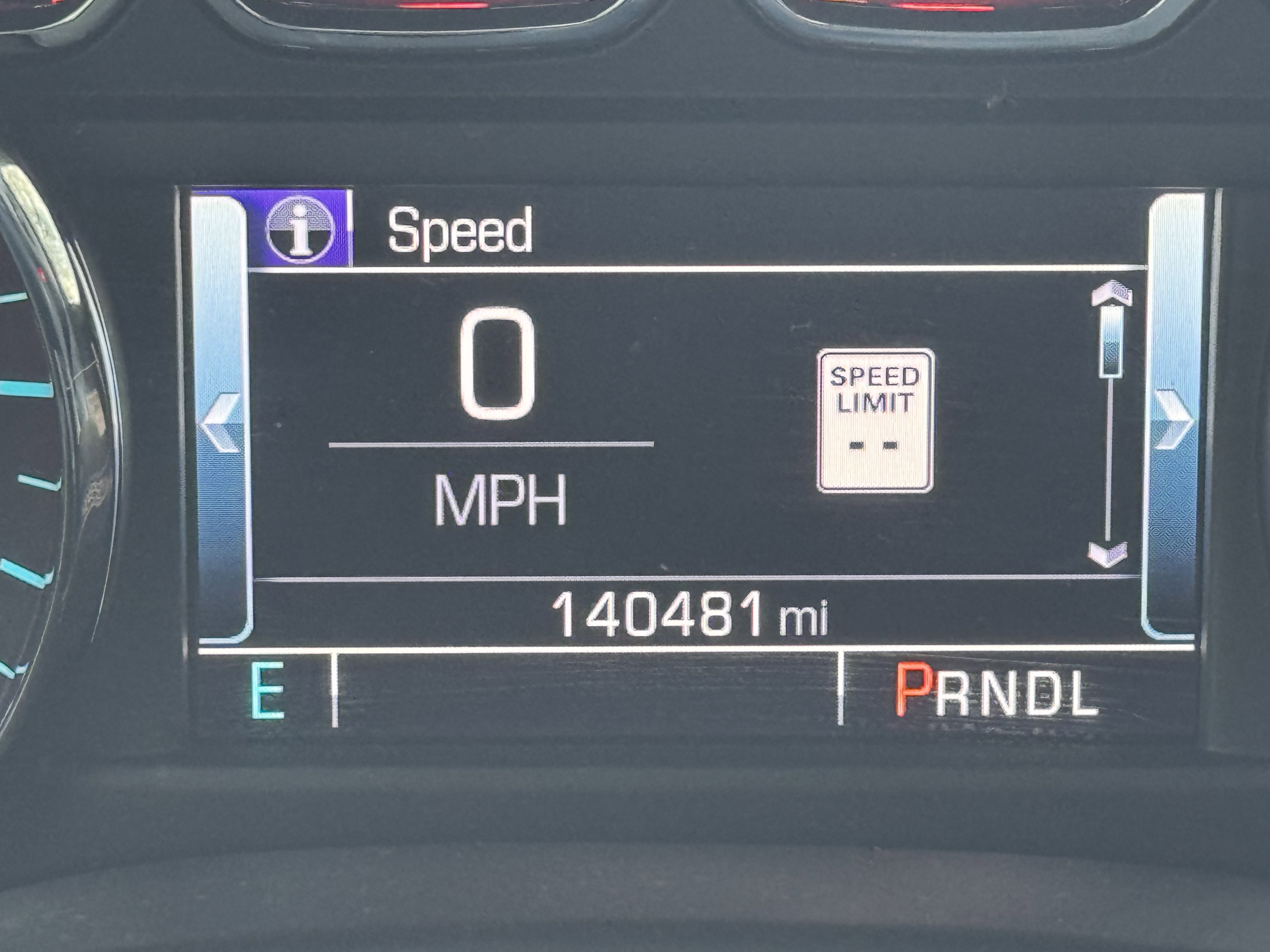 Used 2017 Chevrolet Suburban LT image 9