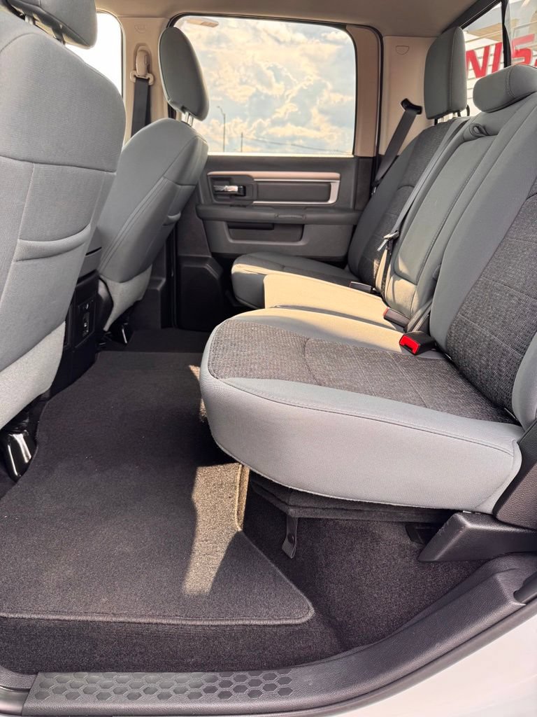 Used 2015 RAM 1500 Big Horn RWD image 14