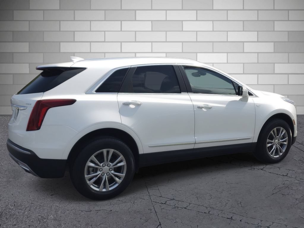 Certified 2023 Cadillac XT5 Premium Luxury w/ LPO, Premium Carpet Package FWD image 6
