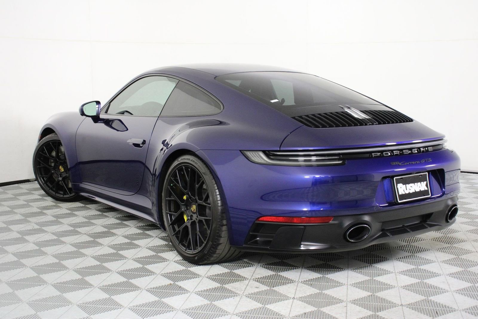 Certified 2022 Porsche 911 Carrera GTS image 3