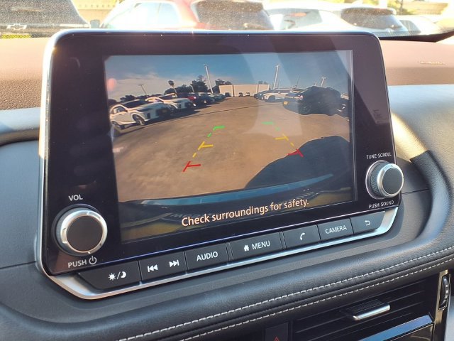 Used 2022 Nissan Rogue SV FWD image 10