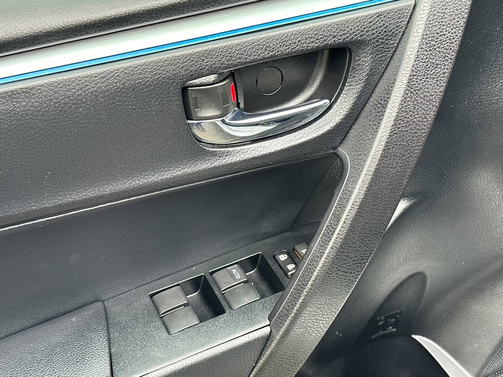 Used 2015 Toyota Corolla S FWD image 13
