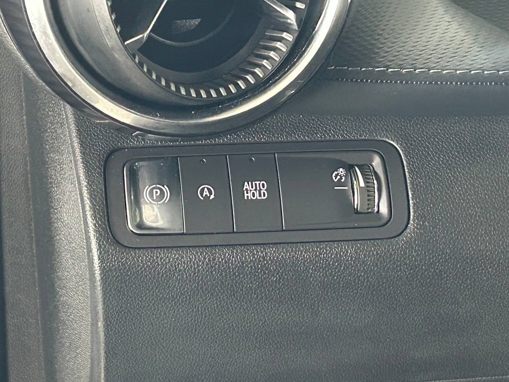 Used 2025 Chevrolet Equinox LT FWD image 18