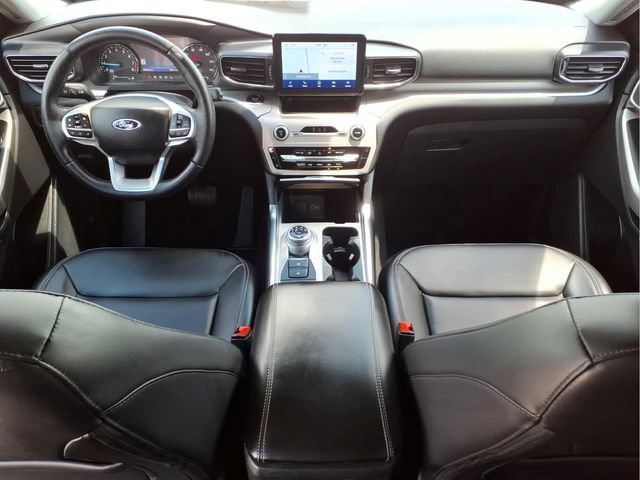 Used 2023 Ford Explorer XLT w/ Equipment Group 202A AWD/4WD image 21