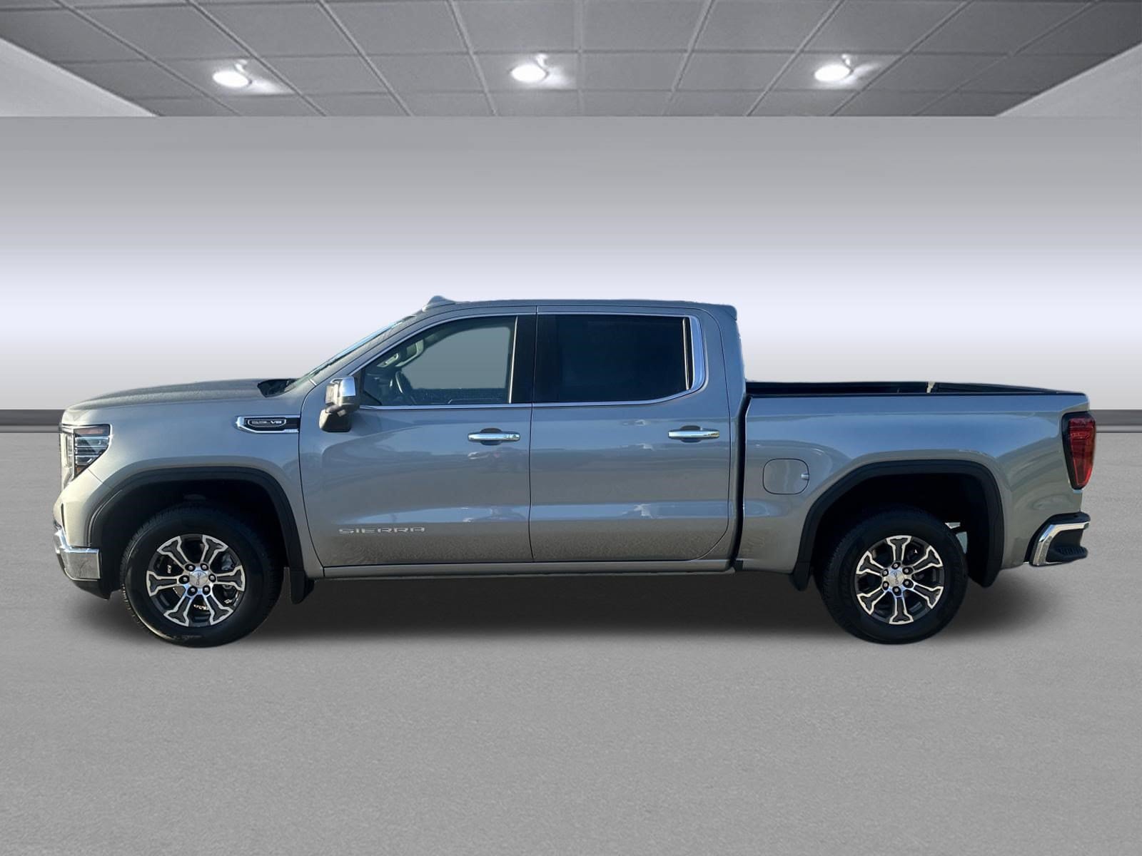 Used 2025 GMC Sierra 1500 SLT RWD image 6