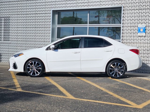 Used 2018 Toyota Corolla SE w/ SE Premium Package FWD image 9