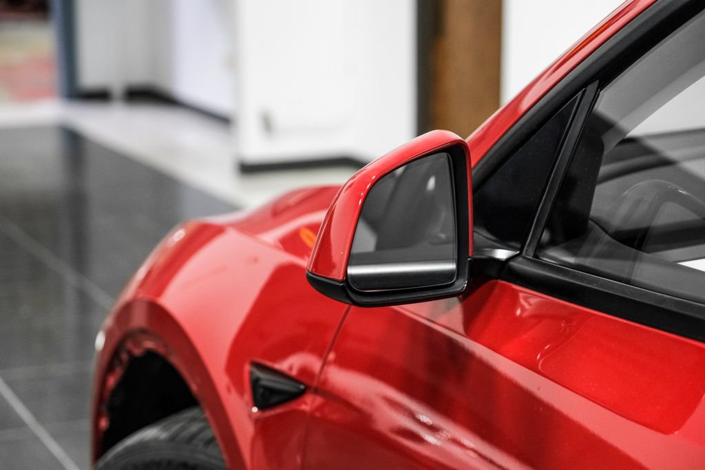Used 2023 Tesla Model Y AWD image 38