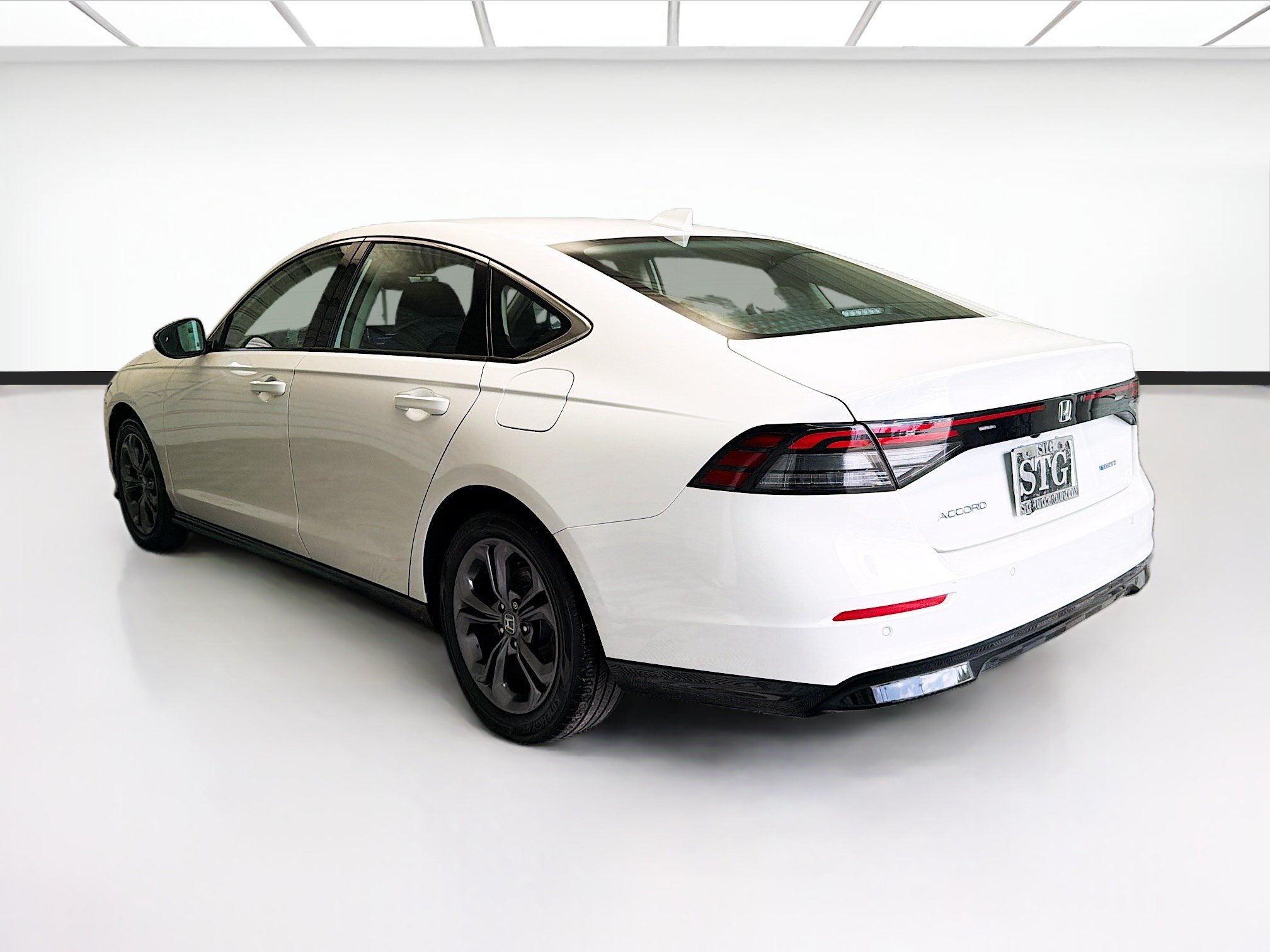 Used 2024 Honda Accord EX-L image 6