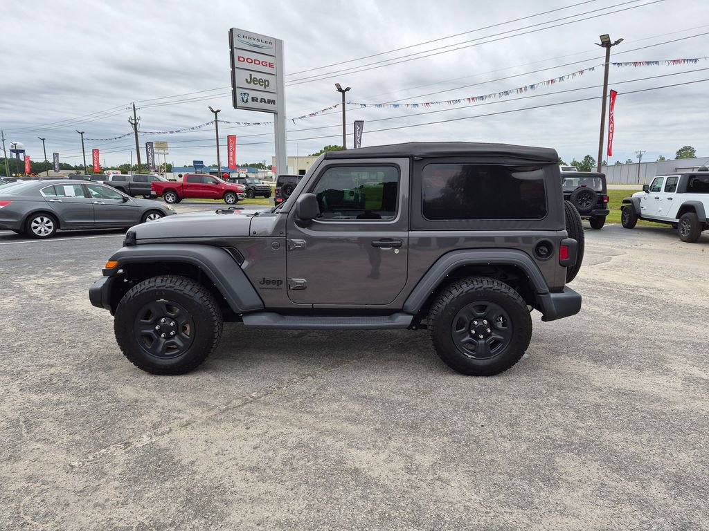 Used 2022 Jeep Wrangler Sport AWD/4WD image 6