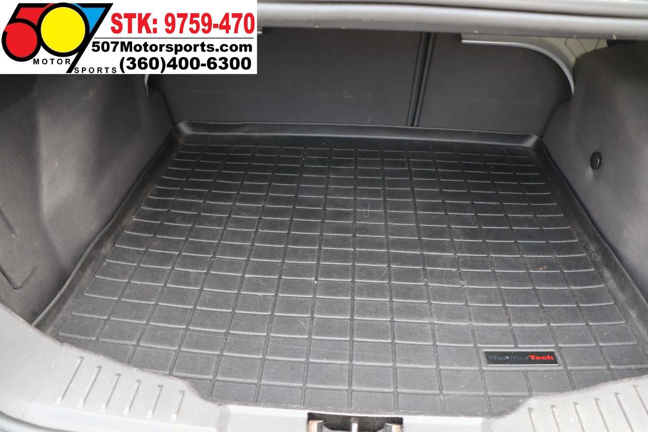 Used 2014 Ford Focus SE w/ Equipment Group 201A FWD image 12