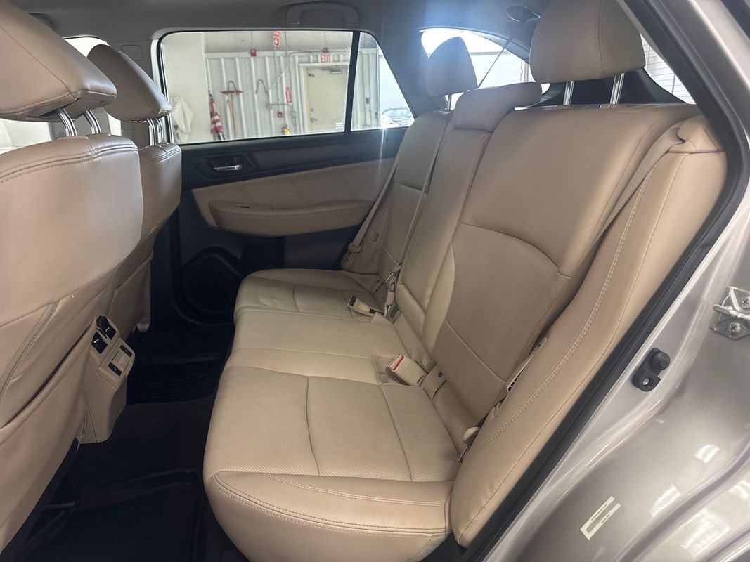 Used 2018 Subaru Outback 2.5i Limited AWD/4WD image 17