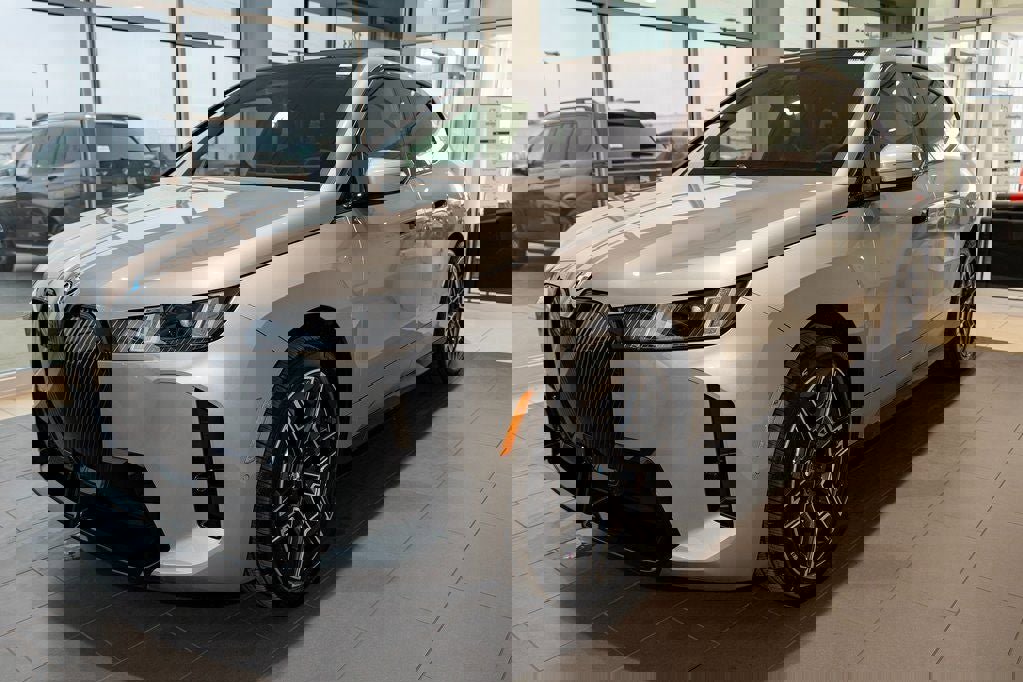 Used 2026 BMW iX xDrive60 w/ M Sport Package image 3