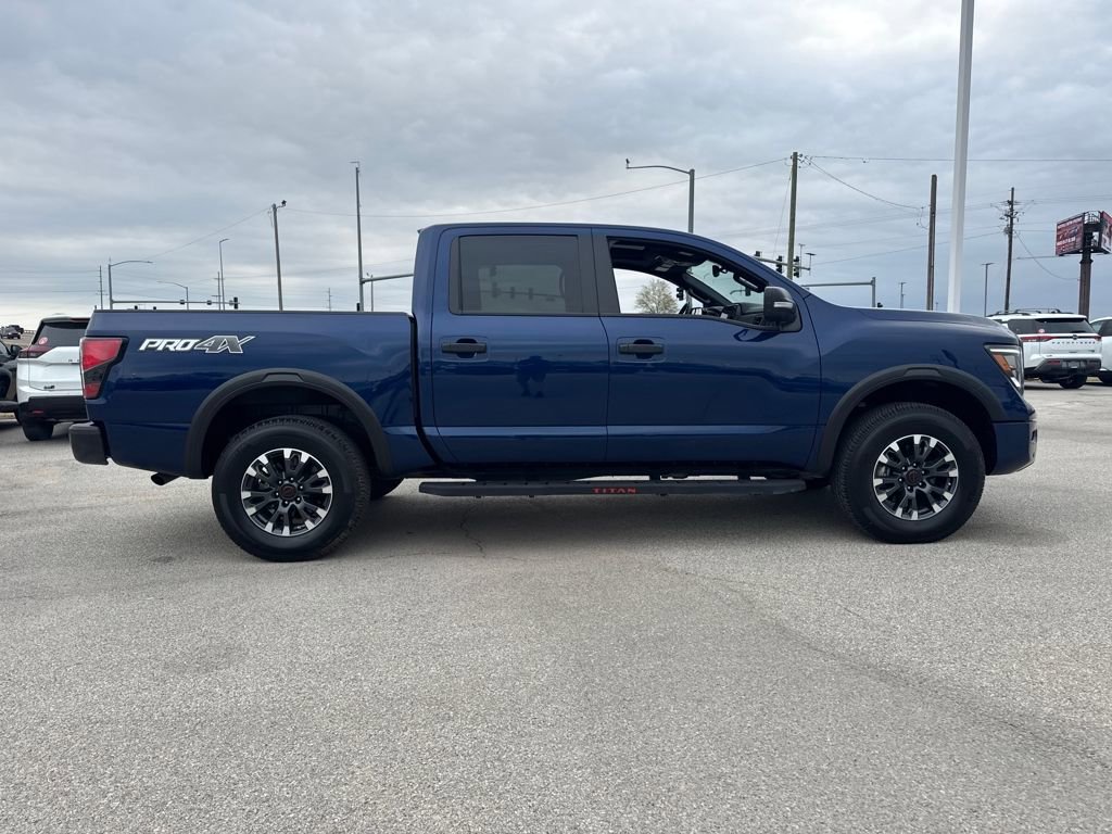 Used 2024 Nissan Titan PRO-4X w/ Pro-4x Convenience Package image 7