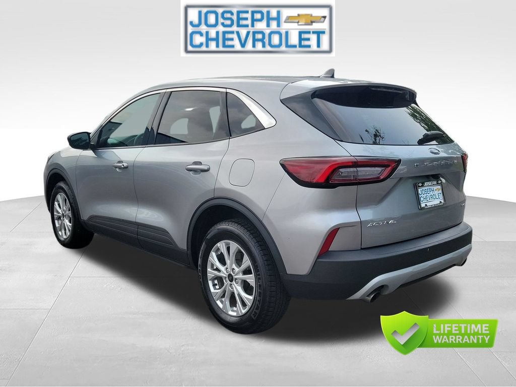Used 2024 Ford Escape Active AWD/4WD image 3